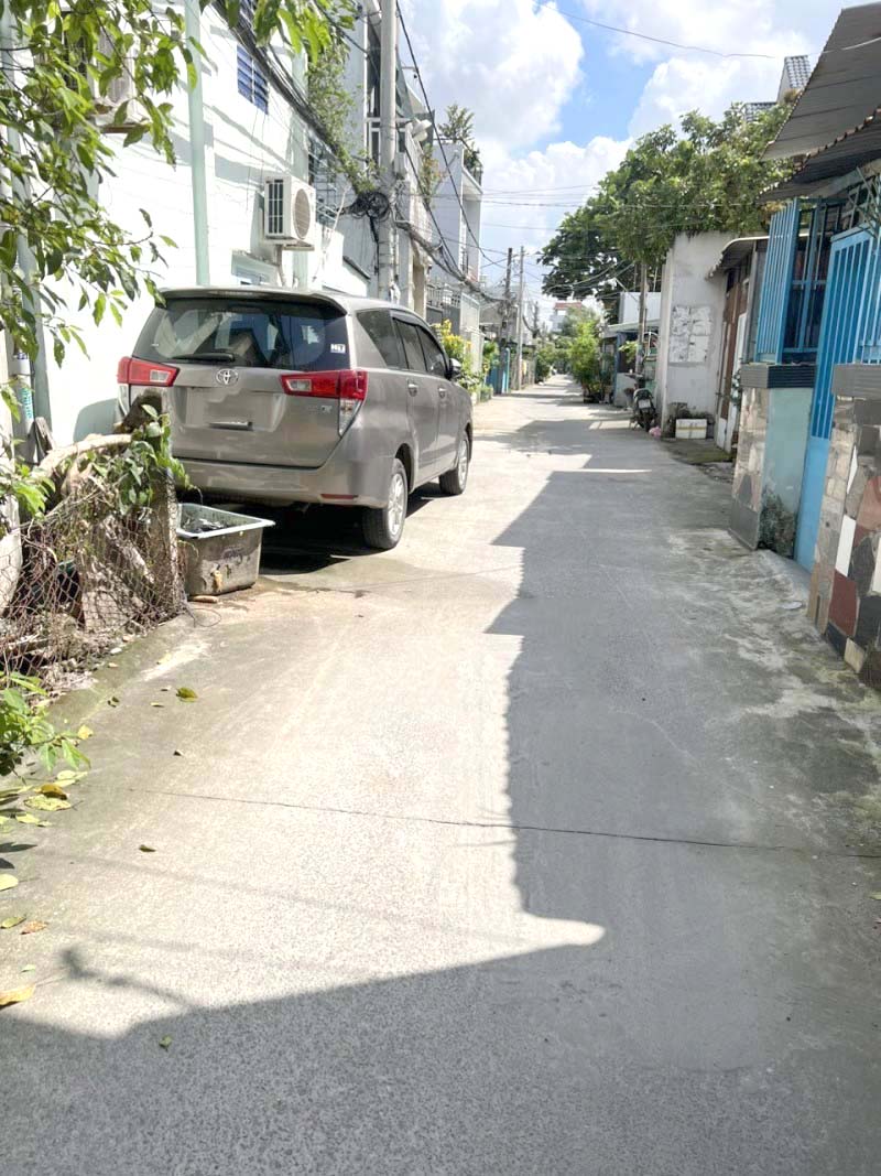 Siêu Rẻ: Nhà 2 Tầng Hẻm Ô Tô Gần QL13– 97m², Xe Hơi Vào Nhà, Sổ Vuông, Giá Chỉ 5.9 Tỷ - Ảnh 4